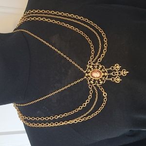 Vintage cameo and gold metal festoon necklace